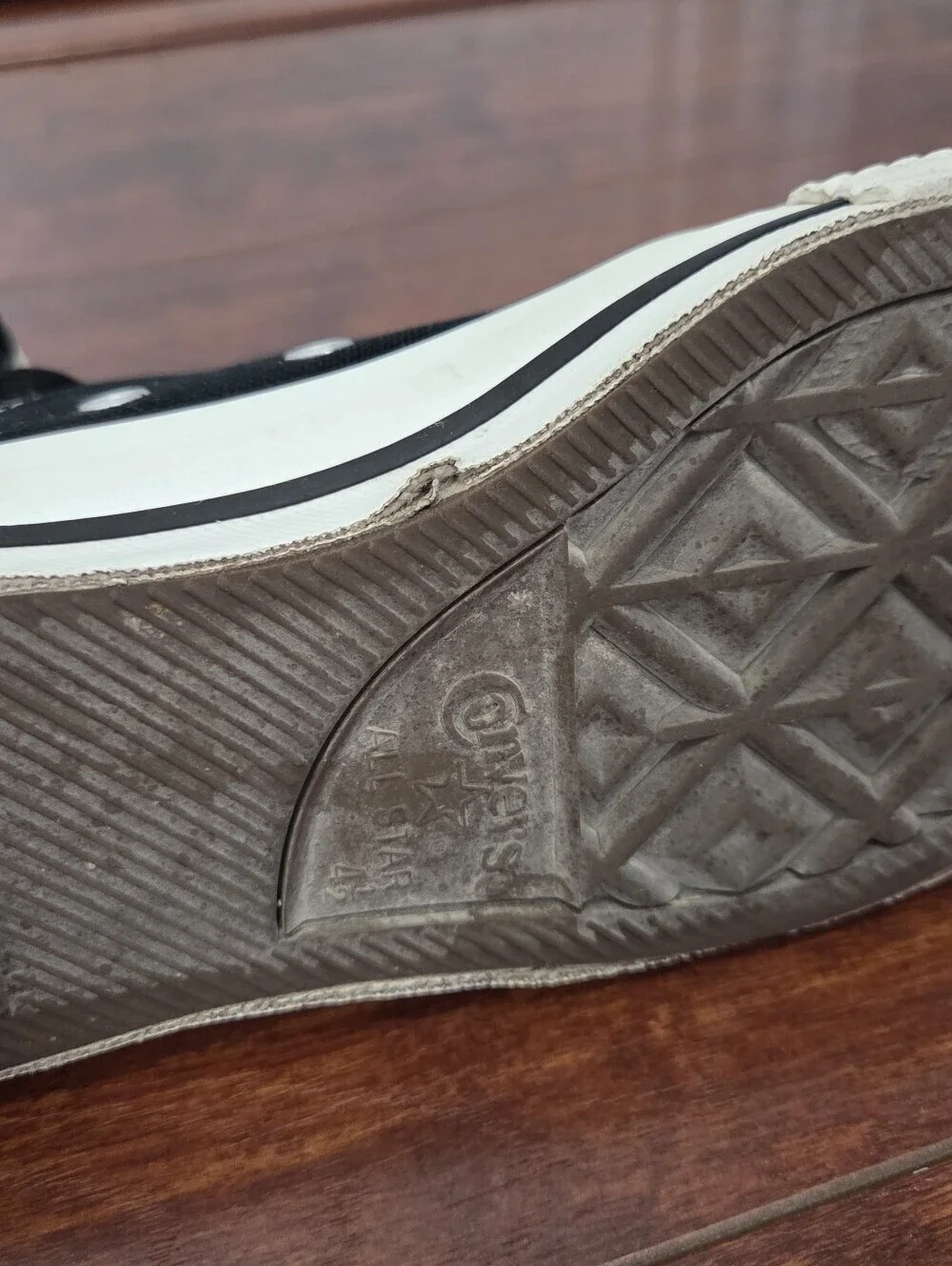 Converse Chuck Taylor All Star Low Top Black Canvas Sneakers Womens 6.5 Mens 4.5